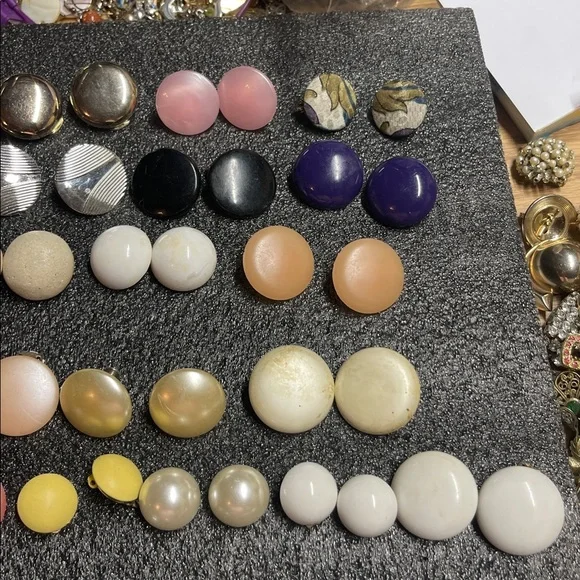 33 Vintage Pairs Of Clip On’s & Screw On’s Earring Bundle.